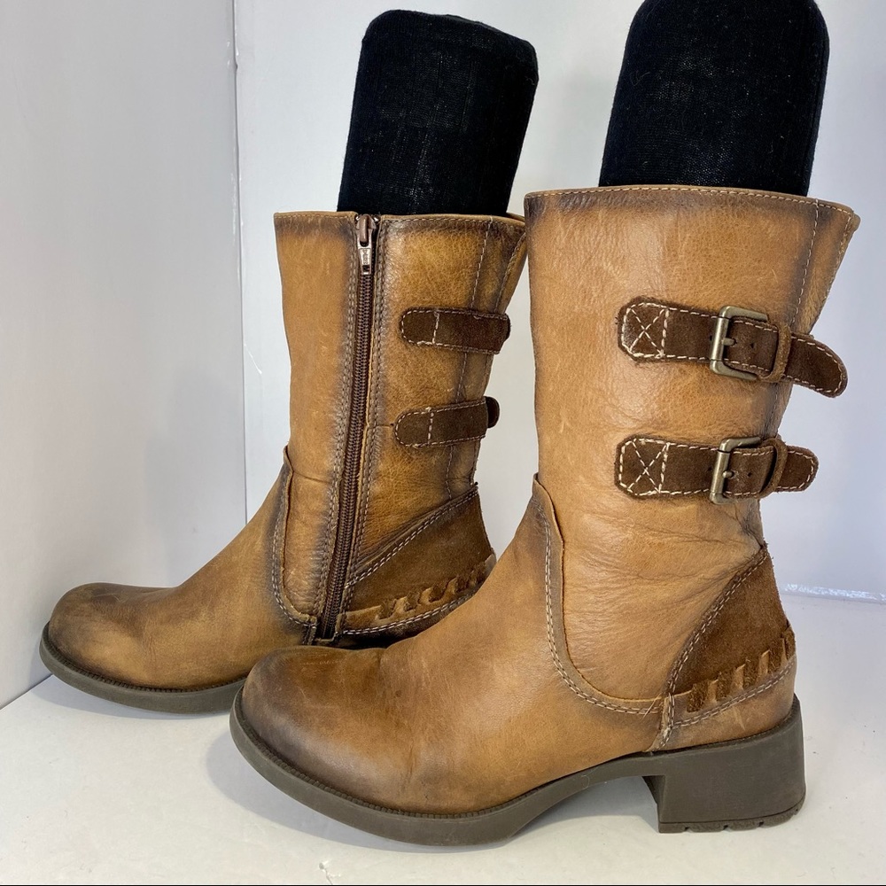 Earth Tumbled Leather & Suede 'Hemlock' Boot (Women) Almond Size size 7